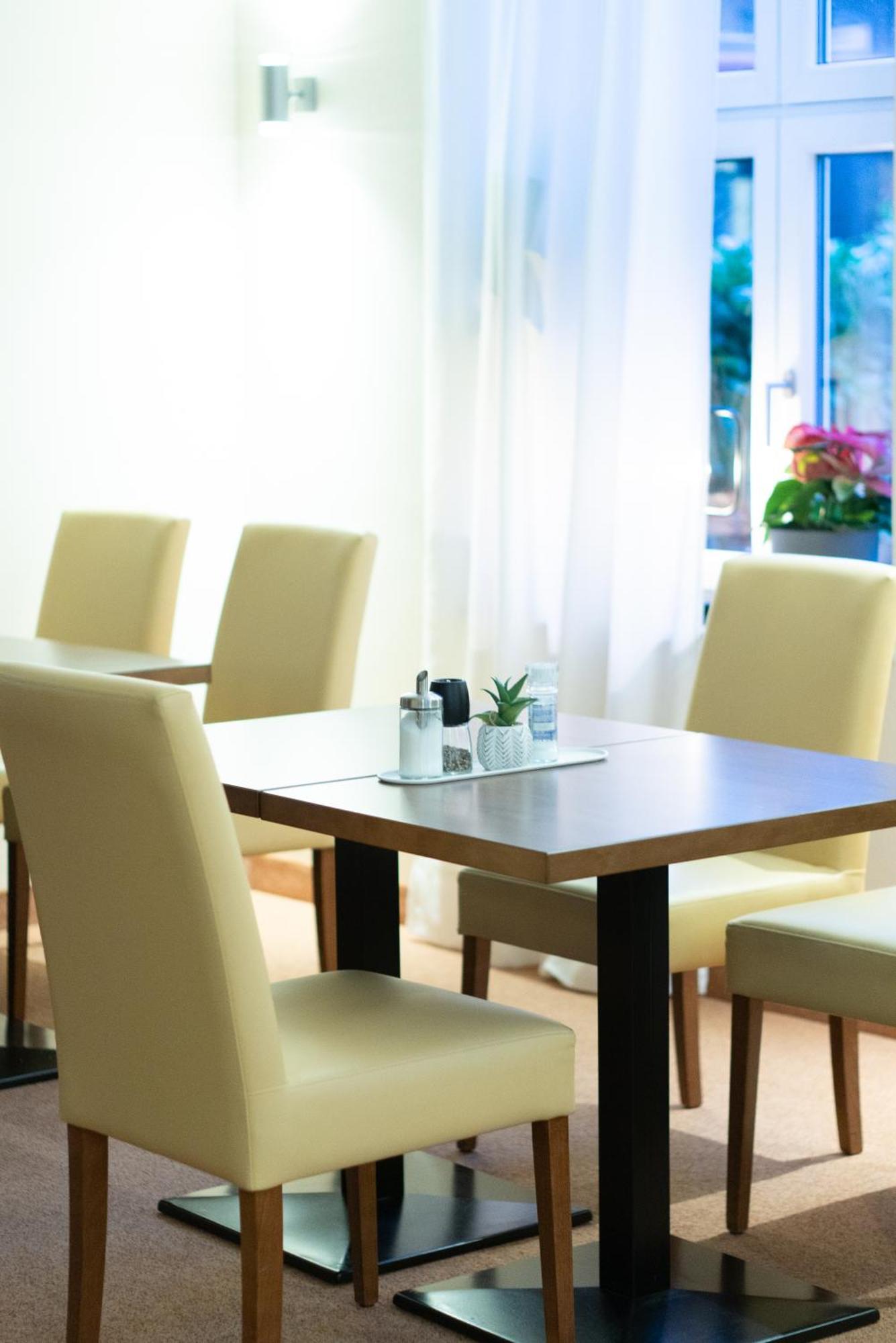 Hotel Bruehlerhoehe Erfurt Luaran gambar